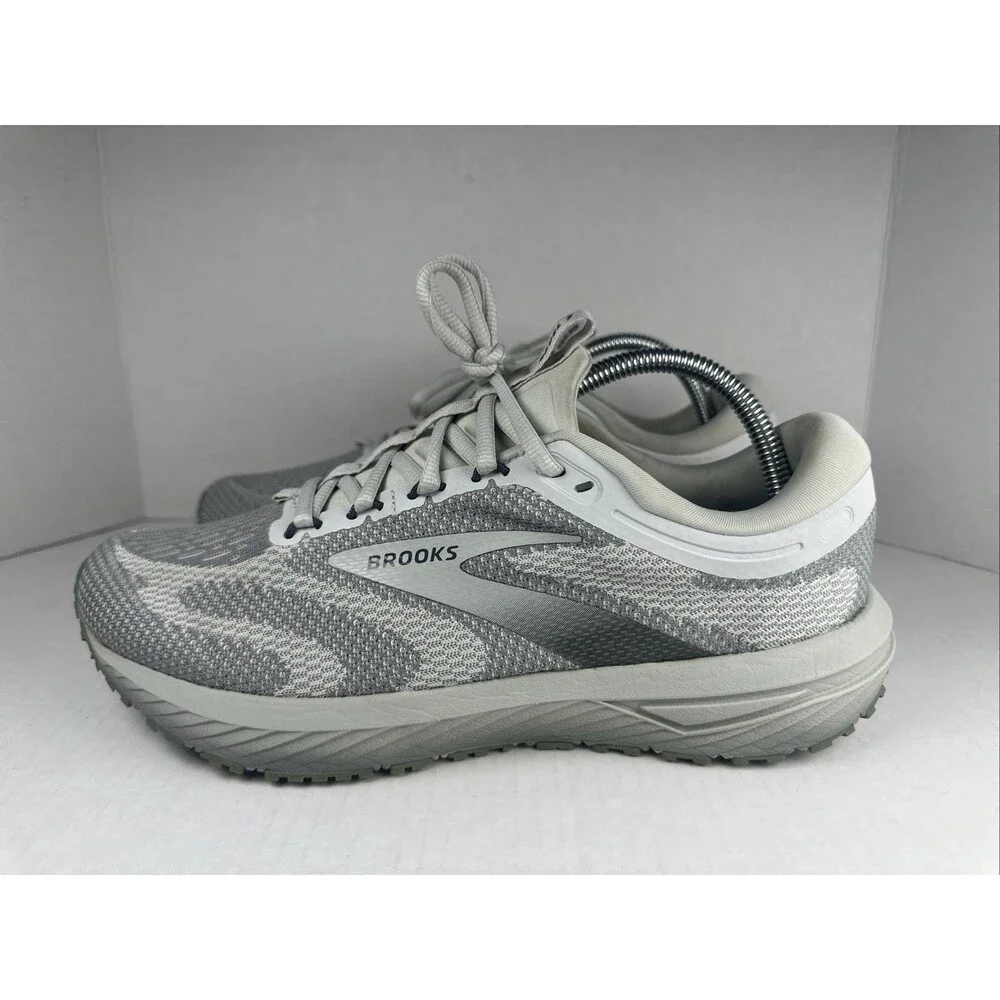 Brooks Revel 7 Gray Athletic Running Shoes 1204241B036 Women's Size 11 Men's 9.5